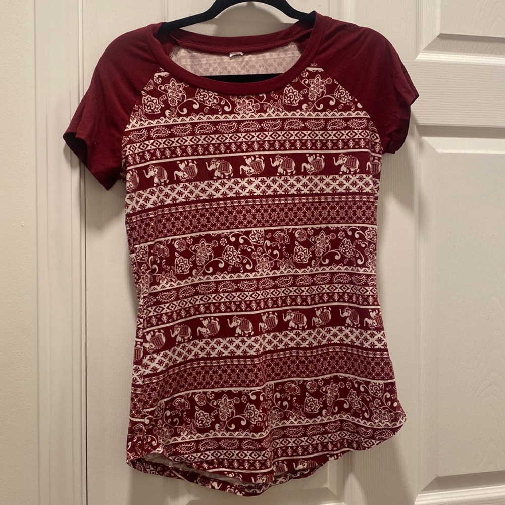 Women’s elephant print tee